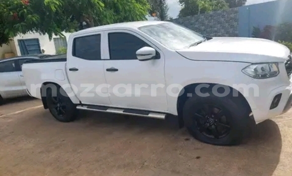 Comprar Usado Mercedes-Benz GLC 250D Branco Carro em Maputo em Maputo Comprar Usado Mercedes-Benz GLC 250D Branco Carro em Maputo em Maputo