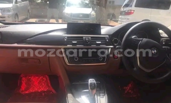 Nunua Ilio tumika BMW 3-Series Nyekundu Gari ndani ya Maputo nchini Maputo Nunua Ilio tumika BMW 3-Series Nyekundu Gari ndani ya Maputo nchini Maputo