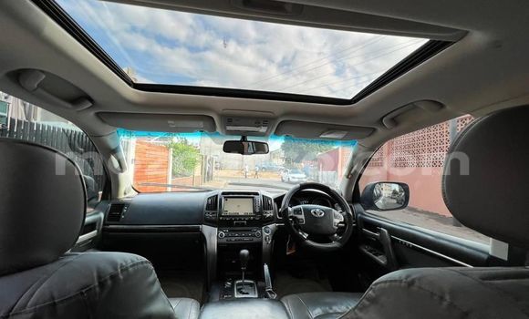 Nunua Ilio tumika Toyota Land Cruiser Nyingine Gari ndani ya Maputo nchini Maputo Nunua Ilio tumika Toyota Land Cruiser Nyingine Gari ndani ya Maputo nchini Maputo