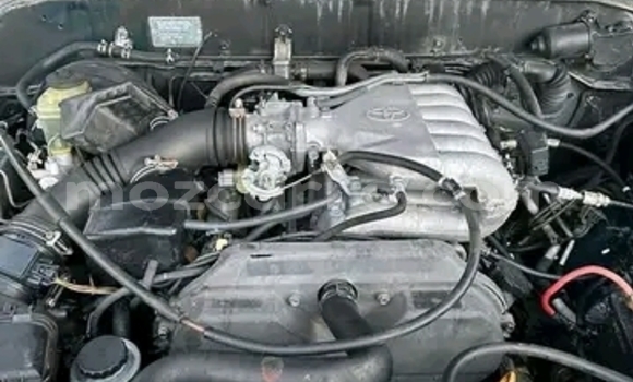 Tenga Tsaru Toyota Land Cruiser Prado Girinhi Mota in Maputo in Maputo Tenga Tsaru Toyota Land Cruiser Prado Girinhi Mota in Maputo in Maputo