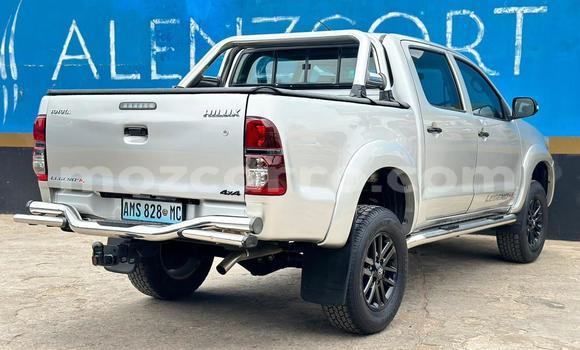 Nunua Ilio tumika Toyota Hilux Nyingine Gari ndani ya Maputo nchini Maputo Nunua Ilio tumika Toyota Hilux Nyingine Gari ndani ya Maputo nchini Maputo