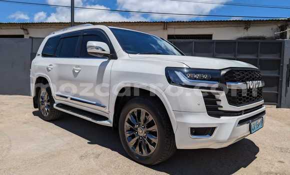 Comprar Usado Toyota Land Cruiser Branco Carro em Maputo em Maputo Comprar Usado Toyota Land Cruiser Branco Carro em Maputo em Maputo