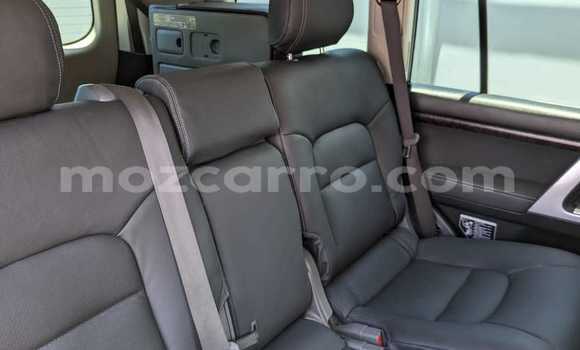 Comprar Usado Toyota Land Cruiser Branco Carro em Maputo em Maputo Comprar Usado Toyota Land Cruiser Branco Carro em Maputo em Maputo