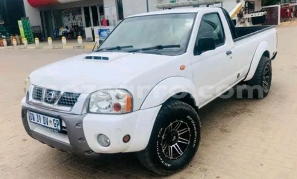 Nunua Ilio tumika Nissan Hardbody Nyeupe Gari ndani ya Maputo nchini Maputo Nunua Ilio tumika Nissan Hardbody Nyeupe Gari ndani ya Maputo nchini Maputo