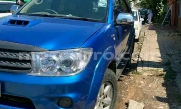 Nunua Ilio tumika Toyota Fortuner Bluu Gari ndani ya Maputo nchini Maputo Nunua Ilio tumika Toyota Fortuner Bluu Gari ndani ya Maputo nchini Maputo
