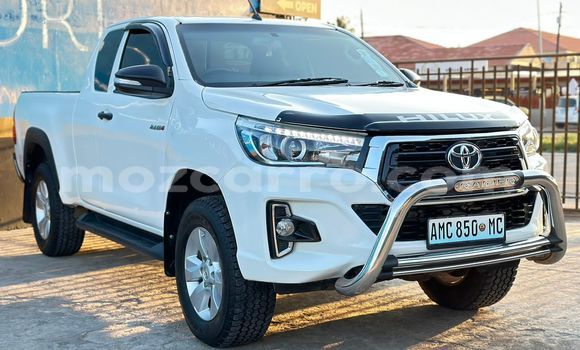 Nunua Ilio tumika Toyota Hiluxe Revo Nyeupe Gari ndani ya Maputo nchini Maputo Nunua Ilio tumika Toyota Hiluxe Revo Nyeupe Gari ndani ya Maputo nchini Maputo
