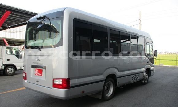 Comprar Usado Toyota Coaster Prata Carro em Maputo em Maputo Comprar Usado Toyota Coaster Prata Carro em Maputo em Maputo