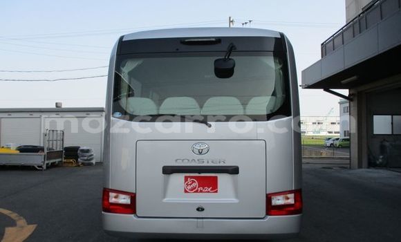 Comprar Usado Toyota Coaster Prata Carro em Maputo em Maputo Comprar Usado Toyota Coaster Prata Carro em Maputo em Maputo