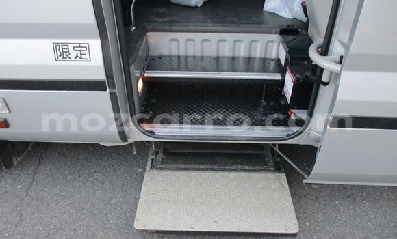 Comprar Usado Toyota Coaster Prata Carro em Maputo em Maputo Comprar Usado Toyota Coaster Prata Carro em Maputo em Maputo