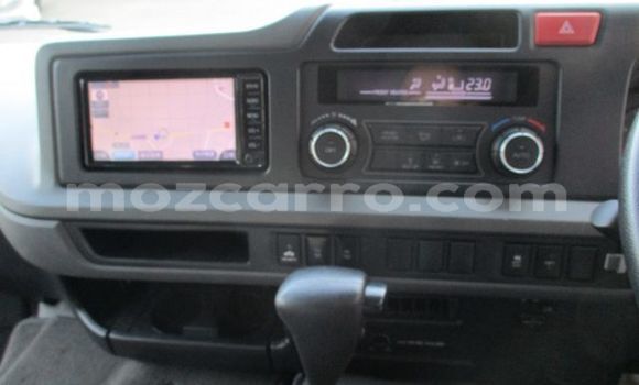Comprar Usado Toyota Coaster Prata Carro em Maputo em Maputo Comprar Usado Toyota Coaster Prata Carro em Maputo em Maputo