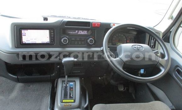Comprar Usado Toyota Coaster Prata Carro em Maputo em Maputo Comprar Usado Toyota Coaster Prata Carro em Maputo em Maputo