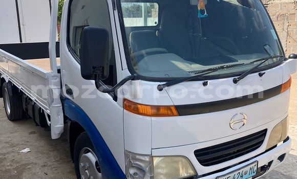 Buy New Hino 300 Series White Truck in Maputo in Maputo Buy New Hino 300 Series White Truck in Maputo in Maputo