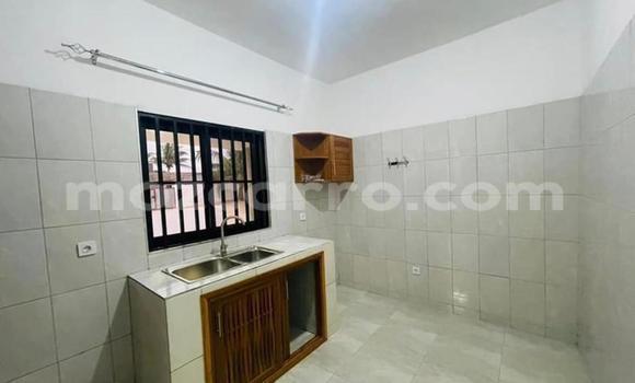 Buy Used Batmobile 1989 Brown Car in Maputo in Maputo Buy Used Batmobile 1989 Brown Car in Maputo in Maputo