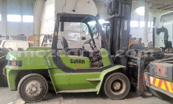 Comprar Usado Foton Tunland Verde Carro em Maputo em Maputo