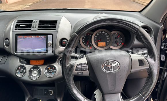 Nunua Ilio tumika Toyota Vanguard Nyingine Gari ndani ya Maputo nchini Maputo Nunua Ilio tumika Toyota Vanguard Nyingine Gari ndani ya Maputo nchini Maputo