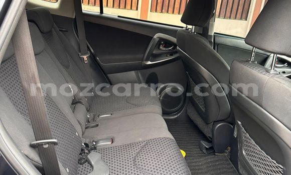 Nunua Ilio tumika Toyota Vanguard Nyingine Gari ndani ya Maputo nchini Maputo Nunua Ilio tumika Toyota Vanguard Nyingine Gari ndani ya Maputo nchini Maputo