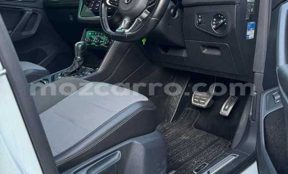 Buy Used Volkswagen Tiguan White Car in Maputo in Maputo Buy Used Volkswagen Tiguan White Car in Maputo in Maputo