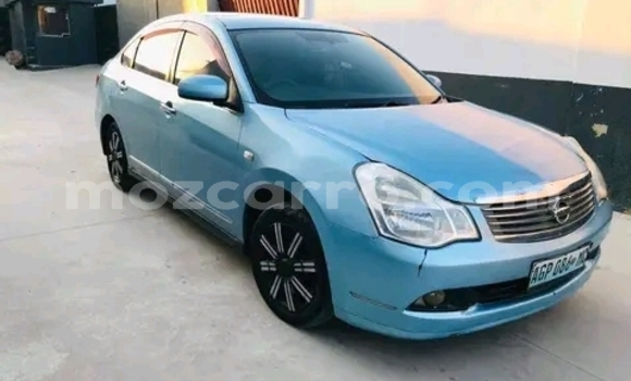 Buy Used Nissan Bluebird Blue Car in Maputo in Maputo
