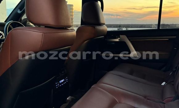 Buy Used Toyota Land Cruiser White Car in Maputo in Maputo Buy Used Toyota Land Cruiser White Car in Maputo in Maputo