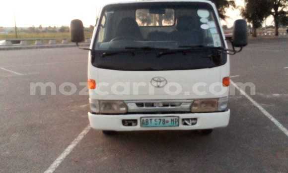 Nunua Ilio tumika Toyota Dyna Nyeupe Gari ndani ya Maputo nchini Maputo Nunua Ilio tumika Toyota Dyna Nyeupe Gari ndani ya Maputo nchini Maputo