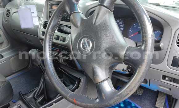 Nunua Ilio tumika Nissan Hardbody Bluu Gari ndani ya Maputo nchini Maputo Nunua Ilio tumika Nissan Hardbody Bluu Gari ndani ya Maputo nchini Maputo