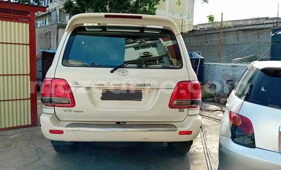 Buy Used Toyota Land Cruiser White Car in Maputo in Maputo Buy Used Toyota Land Cruiser White Car in Maputo in Maputo