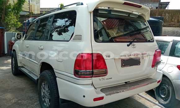 Buy Used Toyota Land Cruiser White Car in Maputo in Maputo Buy Used Toyota Land Cruiser White Car in Maputo in Maputo