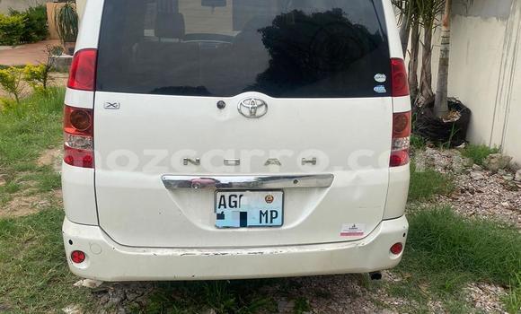 Comprar Usado Toyota Noah Branco Carro em Maputo em Maputo Comprar Usado Toyota Noah Branco Carro em Maputo em Maputo