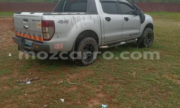 Comprar Usado FORD MUSTANG Castanho Carro em Maputo em Maputo Comprar Usado FORD MUSTANG Castanho Carro em Maputo em Maputo