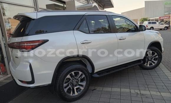 Nunua Ilio tumika Toyota Fortuner Nyeupe Gari ndani ya Maputo nchini Maputo Nunua Ilio tumika Toyota Fortuner Nyeupe Gari ndani ya Maputo nchini Maputo