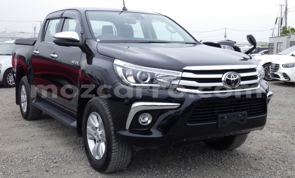 Comprar Usado Toyota Hilux Preto Carro em Maputo em Maputo