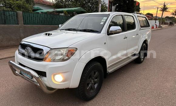 Tenga Tsaru Toyota Hilux Chena Mota in Maputo in Maputo Tenga Tsaru Toyota Hilux Chena Mota in Maputo in Maputo