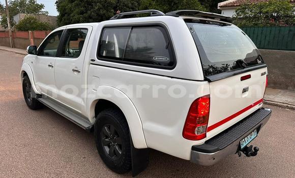 Tenga Tsaru Toyota Hilux Chena Mota in Maputo in Maputo Tenga Tsaru Toyota Hilux Chena Mota in Maputo in Maputo