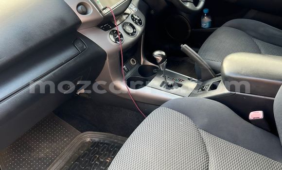 Nunua Ilio tumika Toyota RAV4 Nyeusi Gari ndani ya Maputo nchini Maputo Nunua Ilio tumika Toyota RAV4 Nyeusi Gari ndani ya Maputo nchini Maputo
