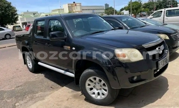 Nunua Ilio tumika Mazda BT-50 Nyeusi Gari ndani ya Maputo nchini Maputo