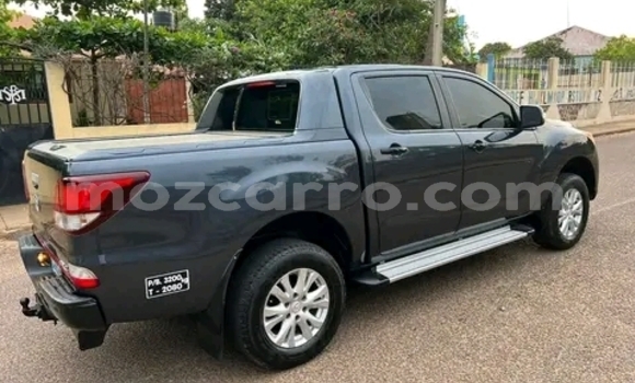 Comprar Usado Mazda BT-50 Preto Carro em Maputo em Maputo Comprar Usado Mazda BT-50 Preto Carro em Maputo em Maputo
