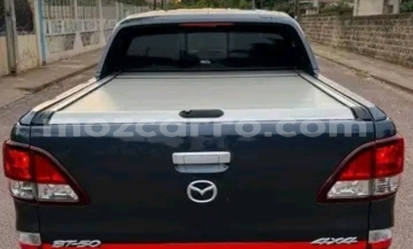 Comprar Usado Mazda BT-50 Preto Carro em Maputo em Maputo Comprar Usado Mazda BT-50 Preto Carro em Maputo em Maputo