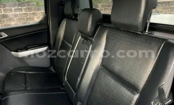 Comprar Usado Mazda BT-50 Preto Carro em Maputo em Maputo Comprar Usado Mazda BT-50 Preto Carro em Maputo em Maputo