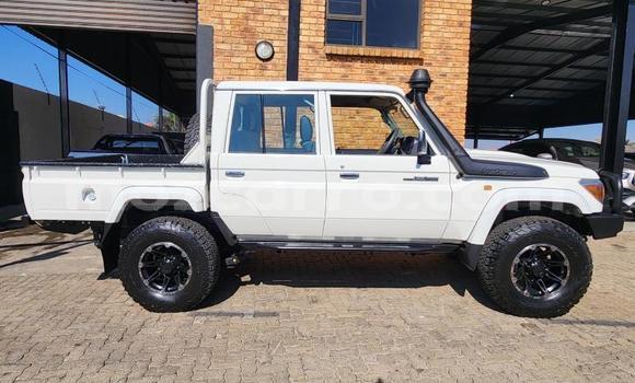 Buy Used Toyota Land Cruiser Other Car in Maputo in Maputo Buy Used Toyota Land Cruiser Other Car in Maputo in Maputo