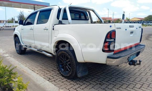 Comprar Usado Toyota Hilux Branco Carro em Maputo em Maputo Comprar Usado Toyota Hilux Branco Carro em Maputo em Maputo