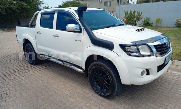 Comprar Usado Toyota Hilux Branco Carro em Maputo em Maputo Comprar Usado Toyota Hilux Branco Carro em Maputo em Maputo