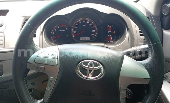 Comprar Usado Toyota Hilux Branco Carro em Maputo em Maputo Comprar Usado Toyota Hilux Branco Carro em Maputo em Maputo