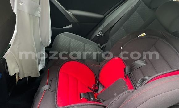 Nunua Ilio tumika Volkswagen Tiguan Nyeusi Gari ndani ya Maputo nchini Maputo Nunua Ilio tumika Volkswagen Tiguan Nyeusi Gari ndani ya Maputo nchini Maputo