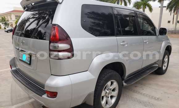 Tenga Tsaru Toyota Land Cruiser Prado Zvimwe Mota in Maputo in Maputo Tenga Tsaru Toyota Land Cruiser Prado Zvimwe Mota in Maputo in Maputo