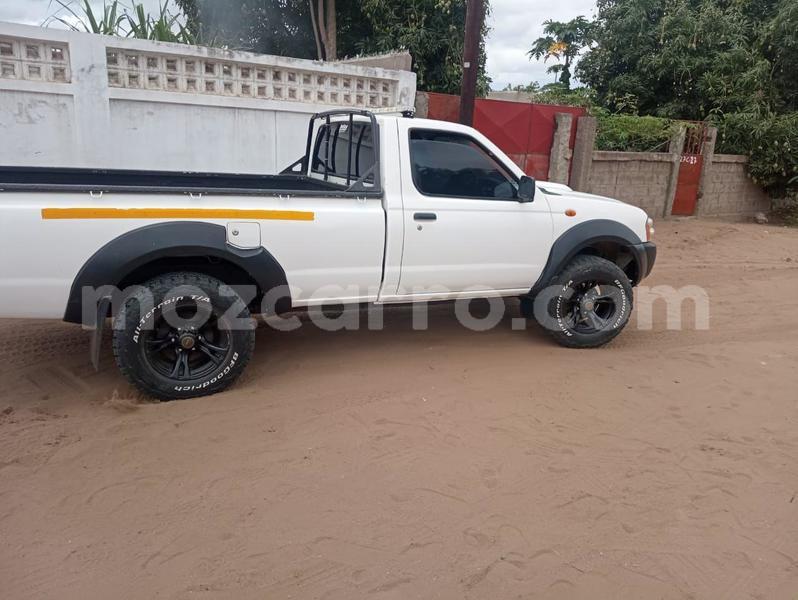 Big with watermark nissan np 300 maputo maputo 18990