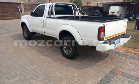 Buy Used Nissan NP 300 White Car in Maputo in Maputo Buy Used Nissan NP 300 White Car in Maputo in Maputo
