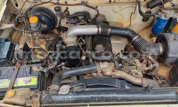 Nunua Ilio tumika Nissan Hardbody Nyingine Gari ndani ya Maputo nchini Maputo Nunua Ilio tumika Nissan Hardbody Nyingine Gari ndani ya Maputo nchini Maputo