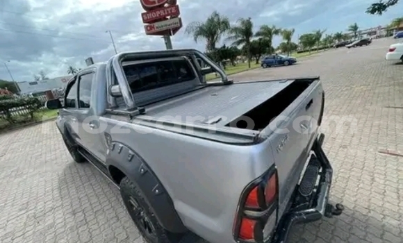 Tenga Tsaru Toyota Hilux Zvimwe Mota in Maputo in Maputo Tenga Tsaru Toyota Hilux Zvimwe Mota in Maputo in Maputo