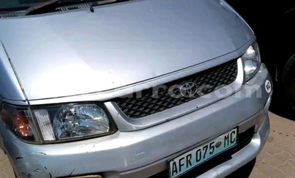 Tenga Tsaru Toyota Regius Zvimwe Mota in Maputo in Maputo Tenga Tsaru Toyota Regius Zvimwe Mota in Maputo in Maputo