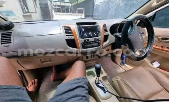 Nunua Ilio tumika Toyota Fortuner Nyeupe Gari ndani ya Maputo nchini Maputo Nunua Ilio tumika Toyota Fortuner Nyeupe Gari ndani ya Maputo nchini Maputo